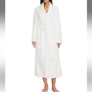 Barefoot dreams Cozychic  White robe